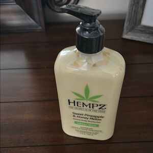*unopened* Hempz Pineapple & Honey Melon Body Moisturizer